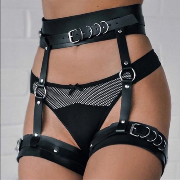 Accessories - NEW Black Harness Belt Double Garter Belts Buckles